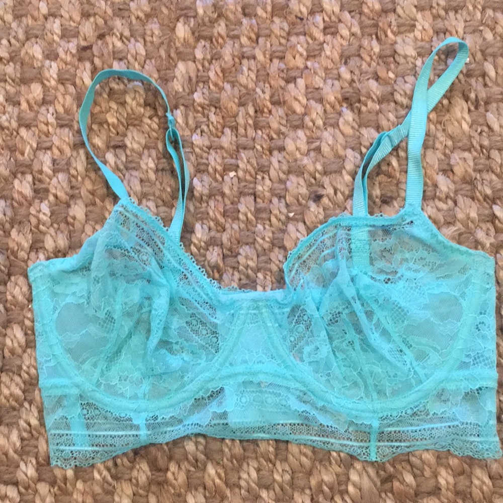 NWOT! Free People lace bra size 36D